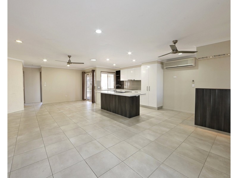 4 Samantha Court, Avenell Heights QLD 4670
