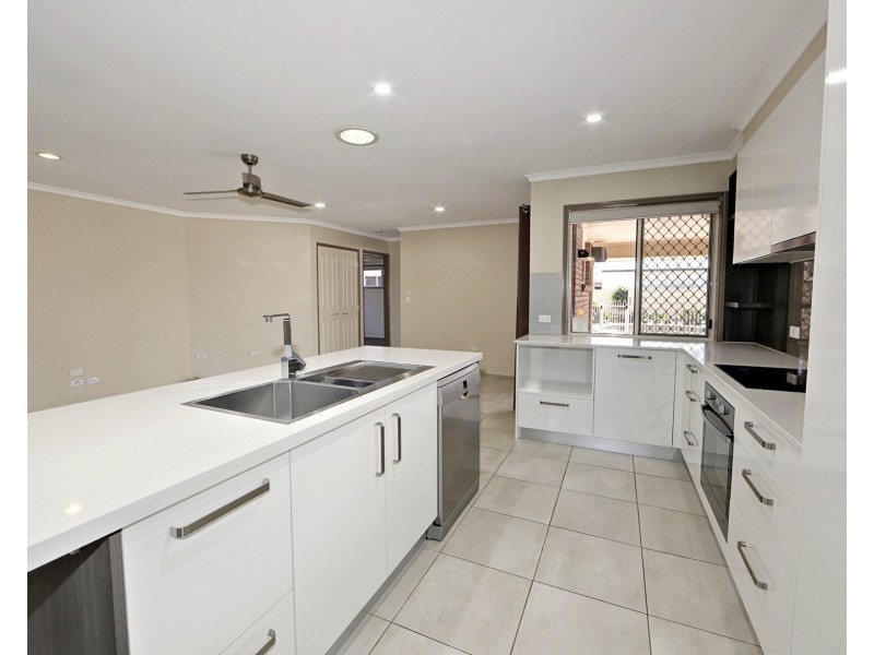 4 Samantha Court, Avenell Heights QLD 4670