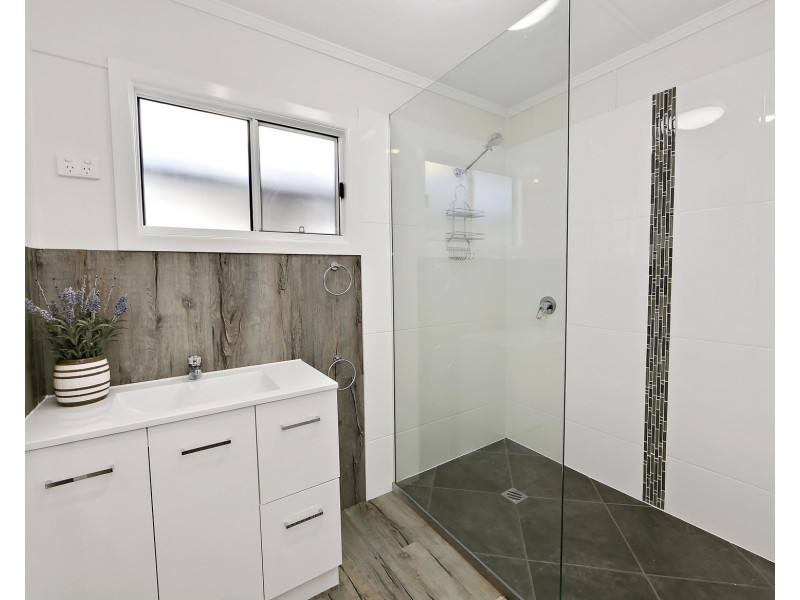 65 Sims Road, Avenell Heights QLD 4670