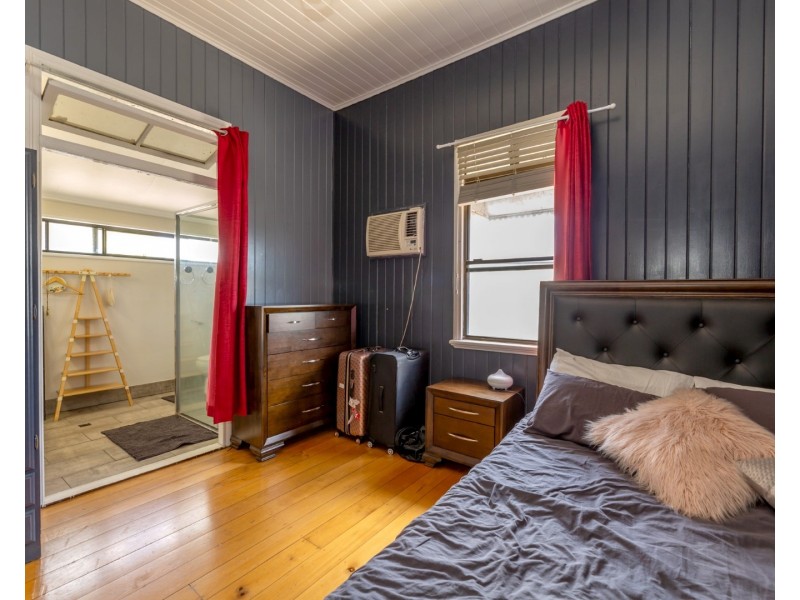 38  Victoria Street, Bundaberg East QLD 4670