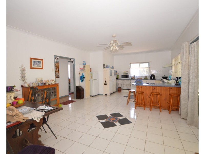 32 Donald Street, Bundaberg North QLD 4670