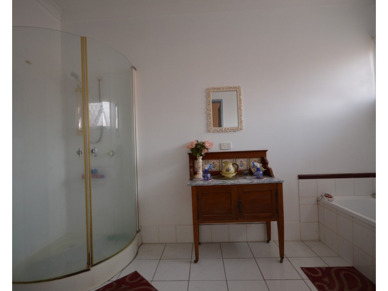 32 Donald Street, Bundaberg North QLD 4670