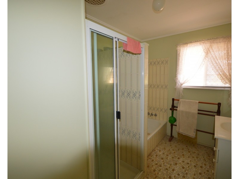 4 Richards Street, Svensson Heights QLD 4670