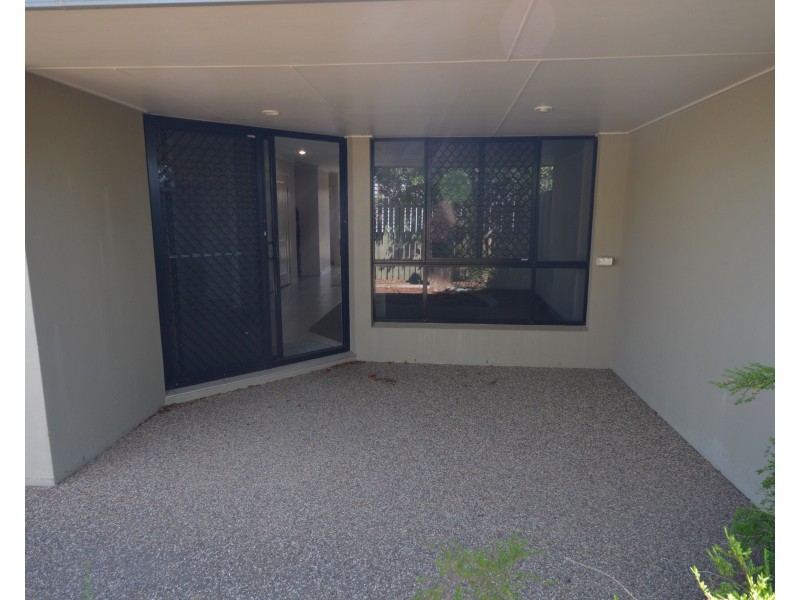 13-15A Avoca Street, Avoca QLD 4670