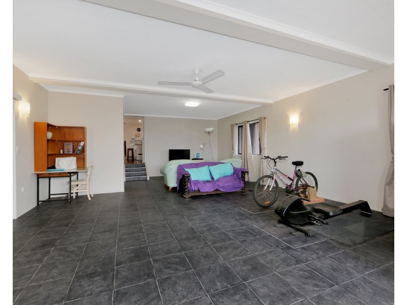 24 Limpus Cr, Kalkie QLD 4670