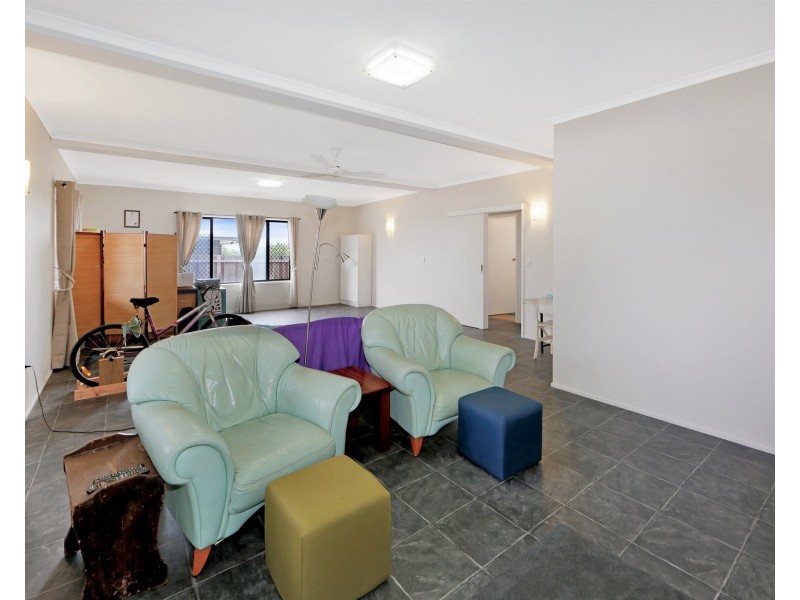 24 Limpus Cr, Kalkie QLD 4670