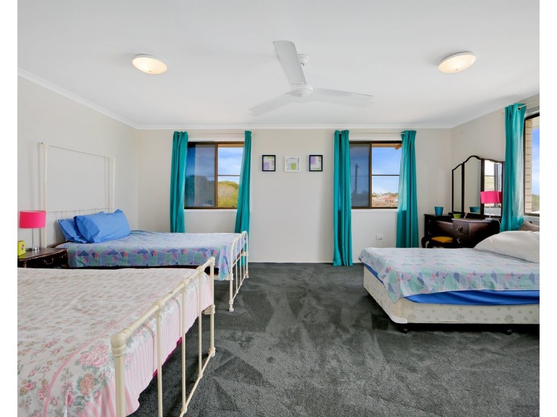 24 Limpus Cr, Kalkie QLD 4670