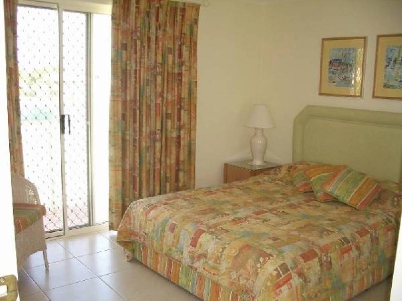 4/12 Redondo Ave, Miami QLD 4220