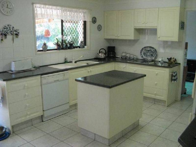 75 Christine Avenue, Burleigh Waters QLD 4220