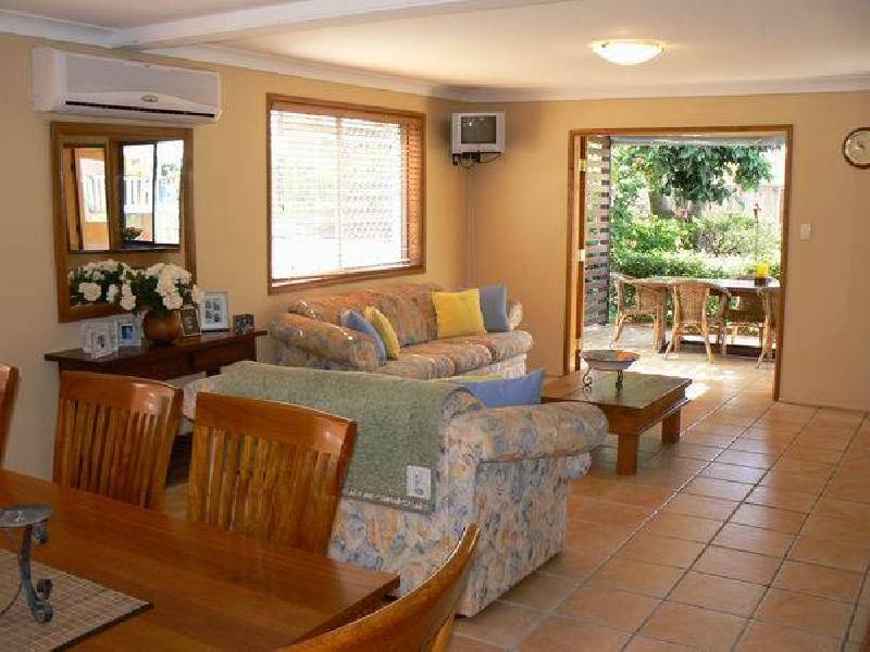 71 Avanti Street, Mermaid Waters QLD 4218