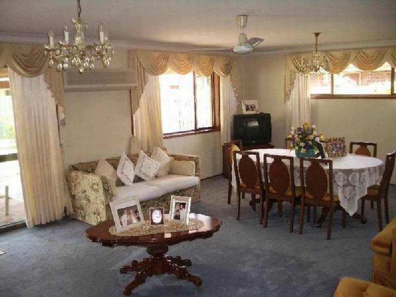 3 Southerly Street, Mermaid Waters QLD 4218