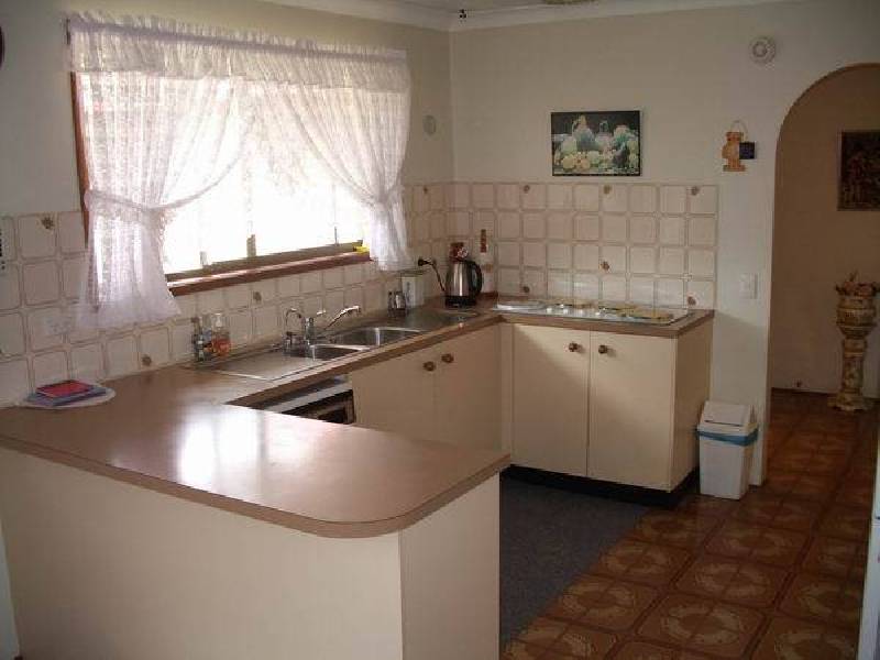 3 Southerly Street, Mermaid Waters QLD 4218