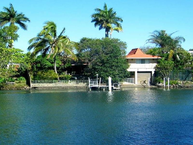 72 Savoy Drive, Broadbeach Waters QLD 4218