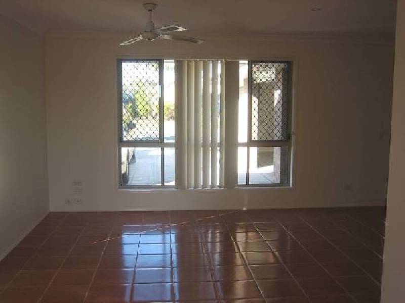 75 Southlake Drive, Varsity Lakes QLD 4227