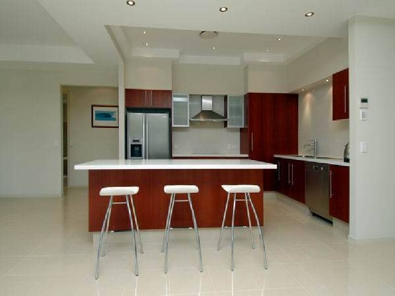 32 Compass Court, Mermaid Waters QLD 4218