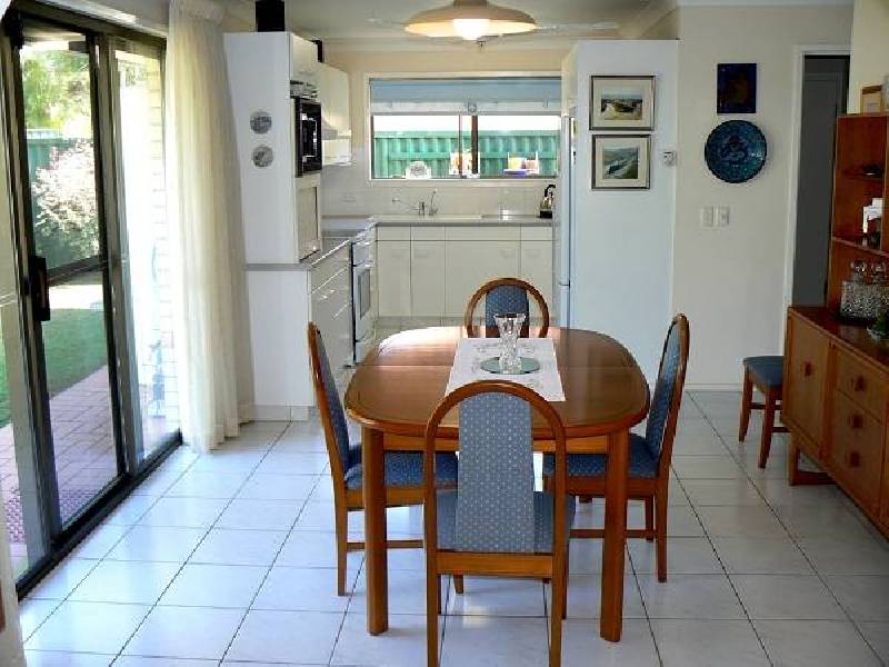 166 Markeri Street, Mermaid Waters QLD 4218