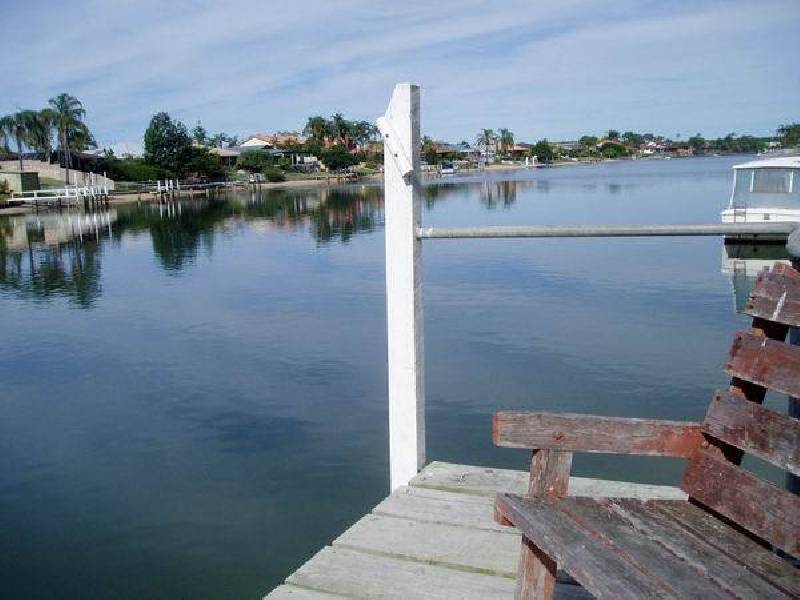 20 Salacia Avenue, Mermaid Waters QLD 4218