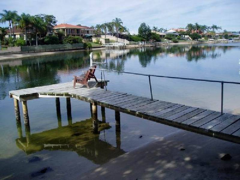 20 Salacia Avenue, Mermaid Waters QLD 4218