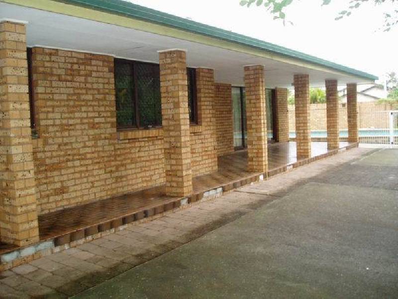 20 Salacia Avenue, Mermaid Waters QLD 4218