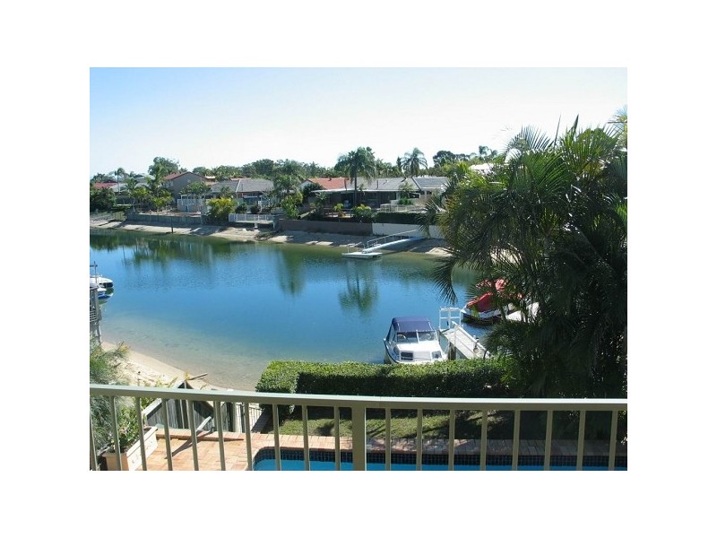 1 Alma Street, Broadbeach Waters QLD 4218
