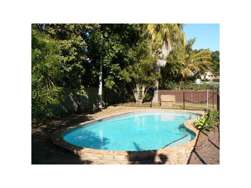 57 Avanti Street, Mermaid Waters QLD 4218