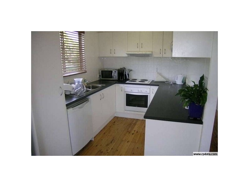 18 Birigun Street, Mermaid Waters QLD 4218