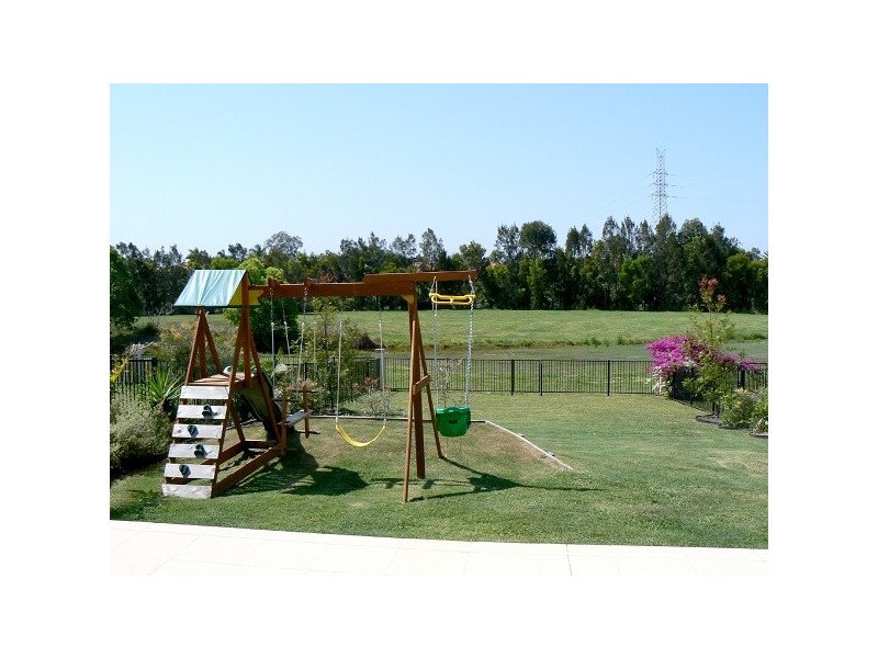 38 Woody Views Way, Robina QLD 4226