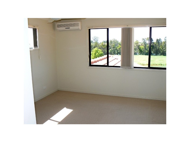 38 Woody Views Way, Robina QLD 4226