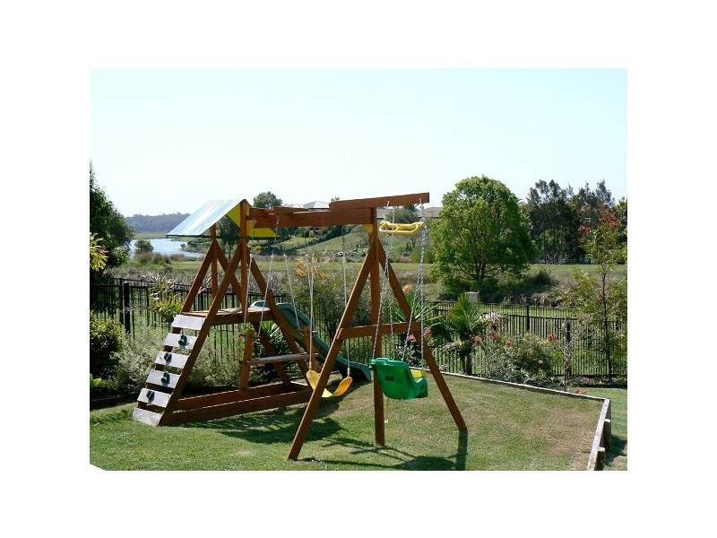 38 Woody Views Way, Robina QLD 4226