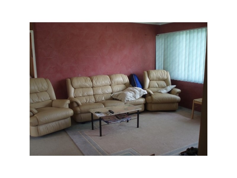 64 Allambi Avenue, Broadbeach Waters QLD 4218