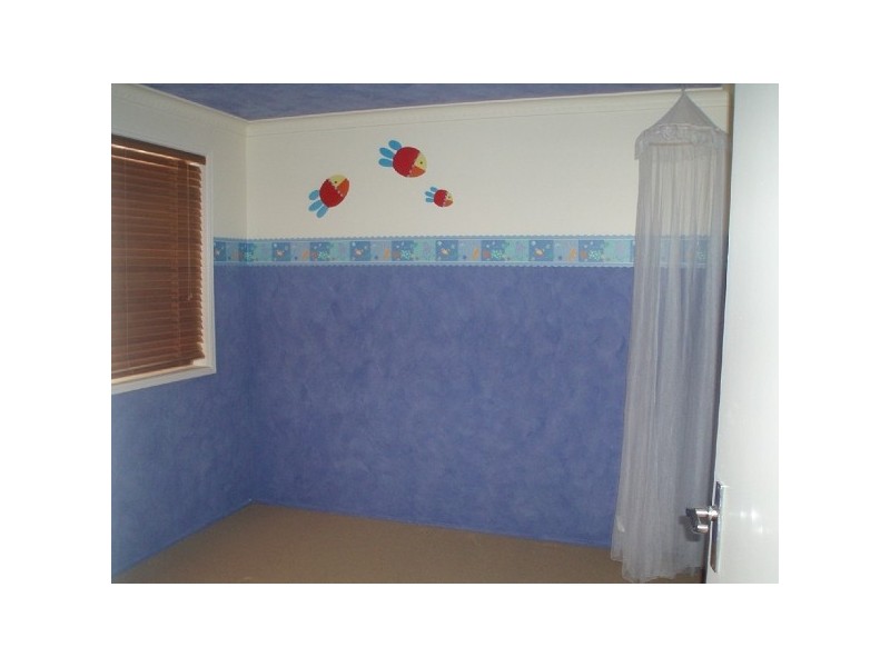 4 Rawlinna Drive, Mermaid Waters QLD 4218