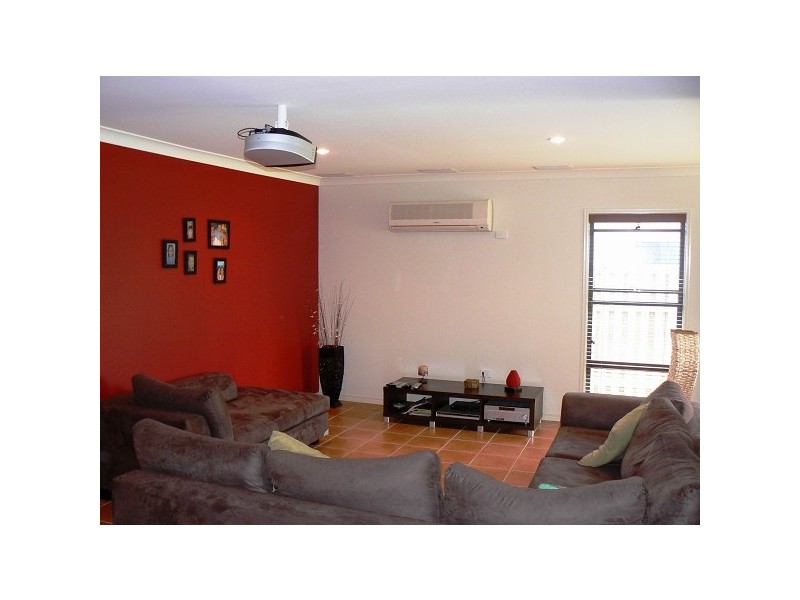 68 Woody Views Way, Robina QLD 4226