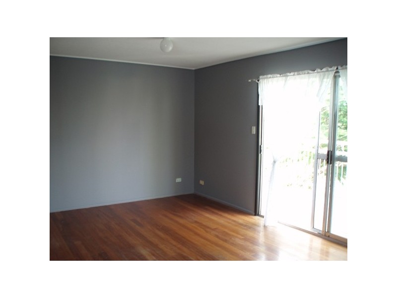 15 Rosemont Avenue, Broadbeach Waters QLD 4218