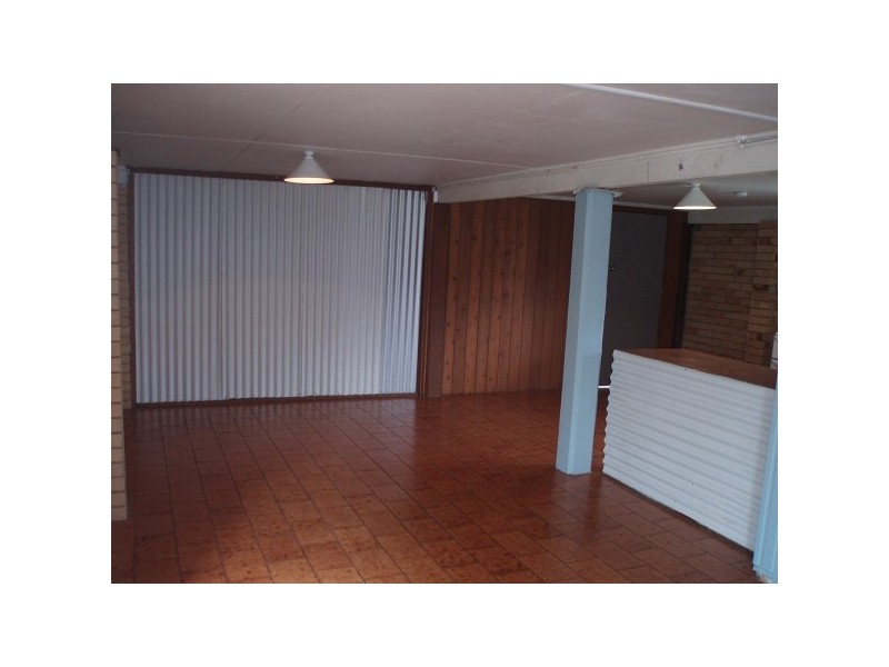 15 ROSEMONT AVENUE, Broadbeach Waters QLD 4218