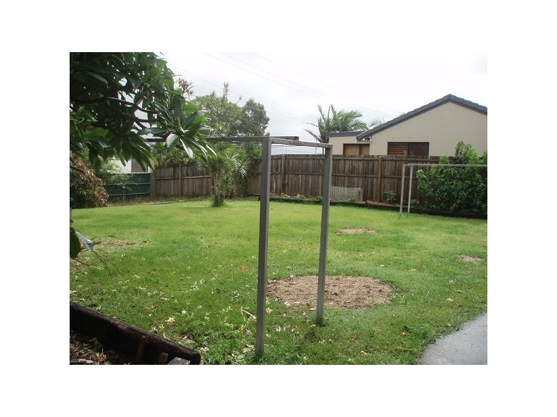 15 ROSEMONT AVENUE, Broadbeach Waters QLD 4218