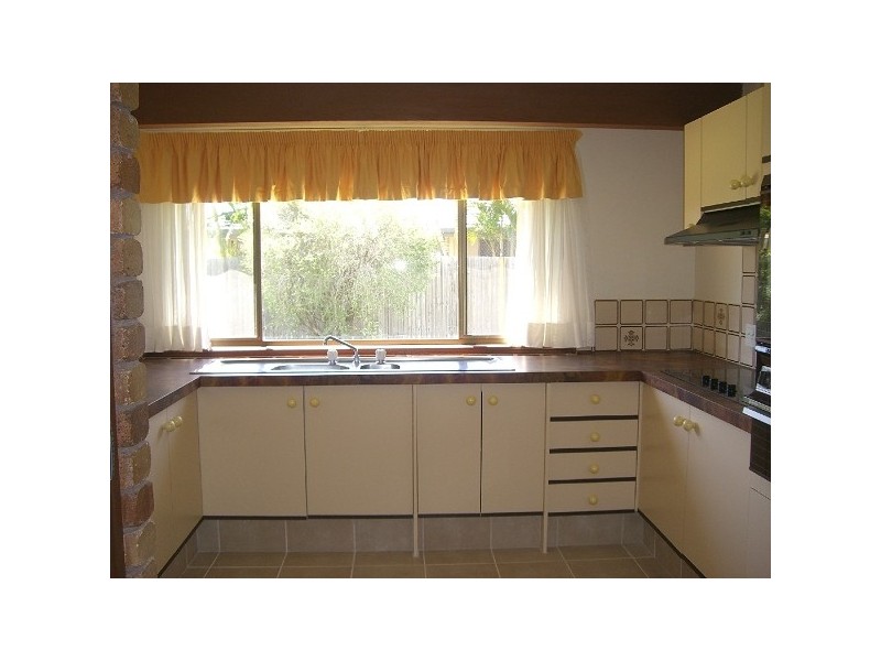 5 Ireby Court, Mermaid Waters QLD 4218