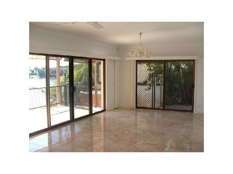 54 Dipper Drive, Burleigh Waters QLD 4220