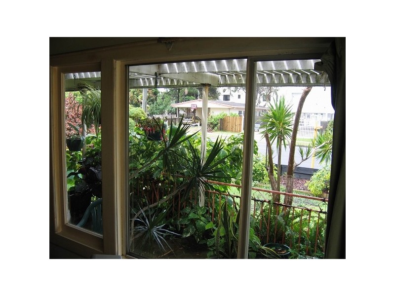 84 Sunshine Parade, Miami QLD 4220