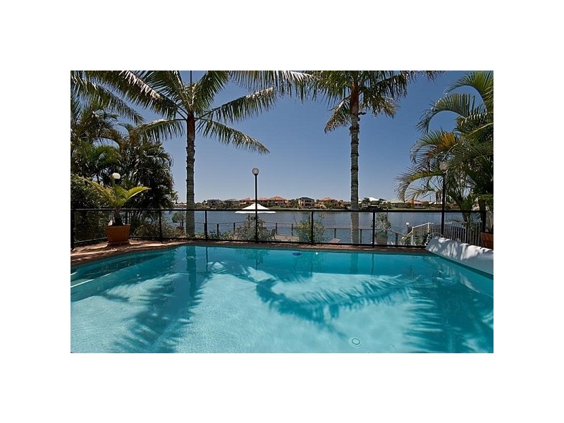 22 Bollard Circuit, Clear Island Waters QLD 4226
