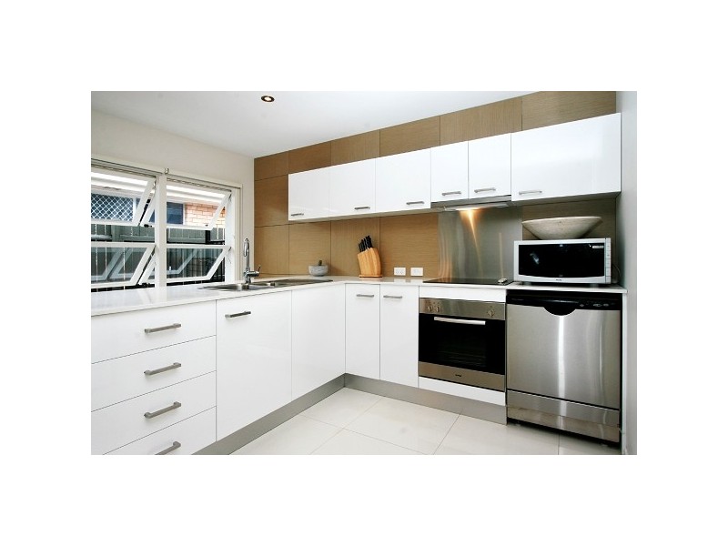 83 Sunshine Parade, Miami QLD 4220