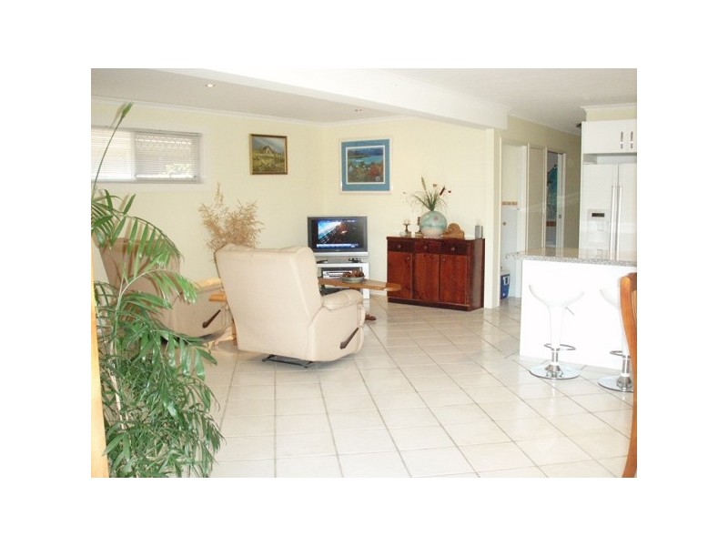 172 Nobby Parade, Miami QLD 4220