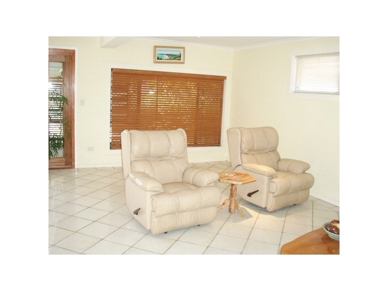 172 Nobby Parade, Miami QLD 4220