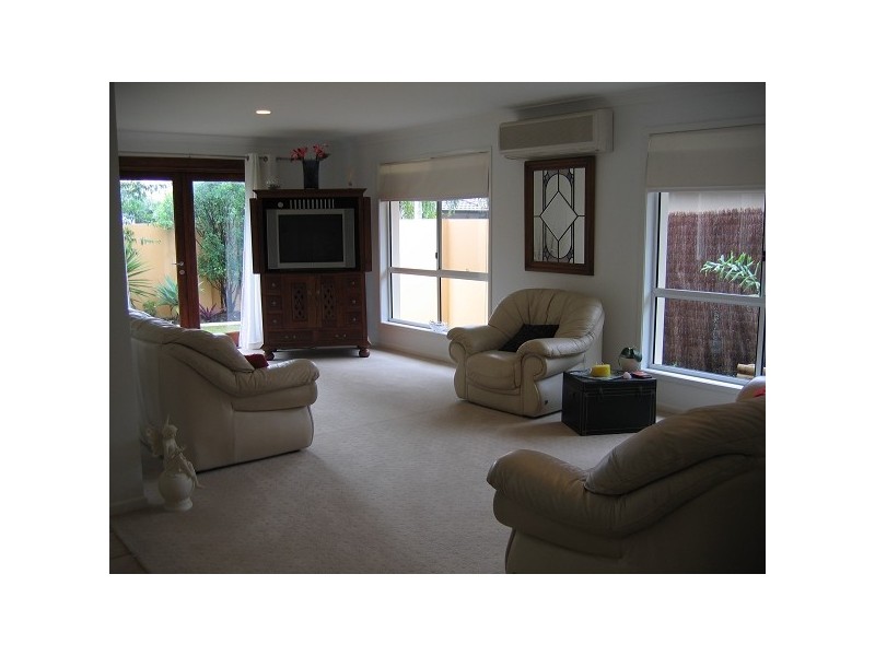 13 Seville Circuit, Burleigh Waters QLD 4220