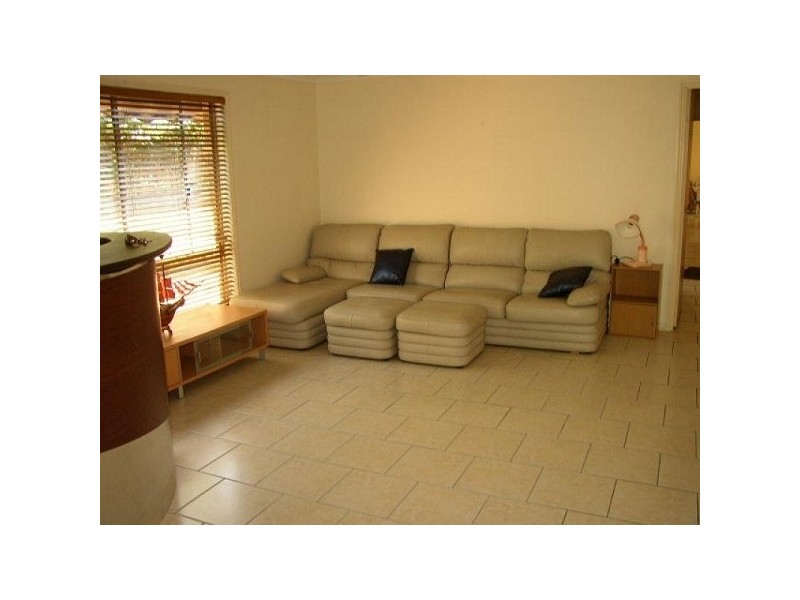 77 Cheltenham Drive, Robina QLD 4226