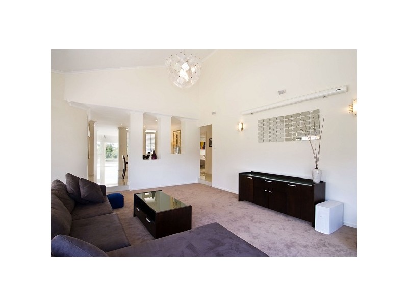 10 Montego Court, Mermaid Waters QLD 4218