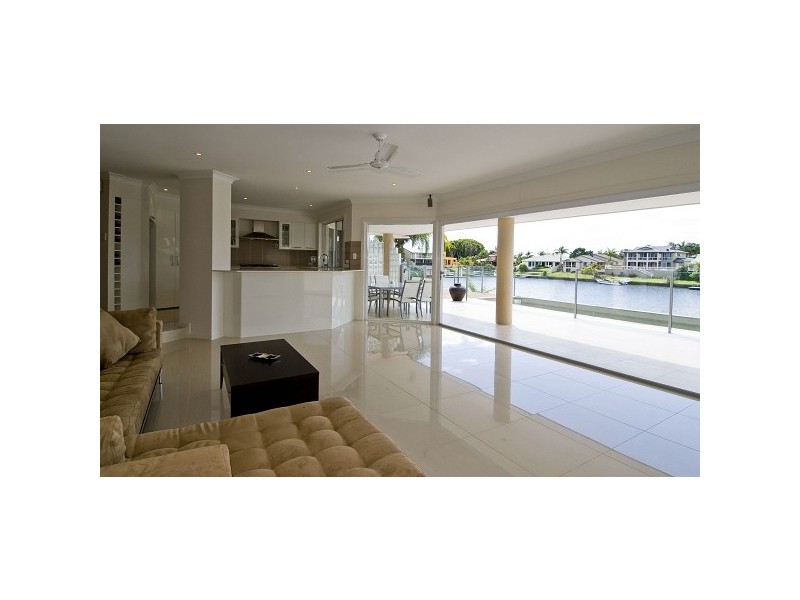 10 Montego Court, Mermaid Waters QLD 4218