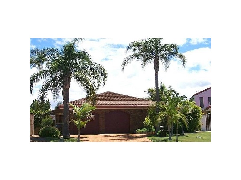 28 Peter Blondell Drive, Mermaid Waters QLD 4218