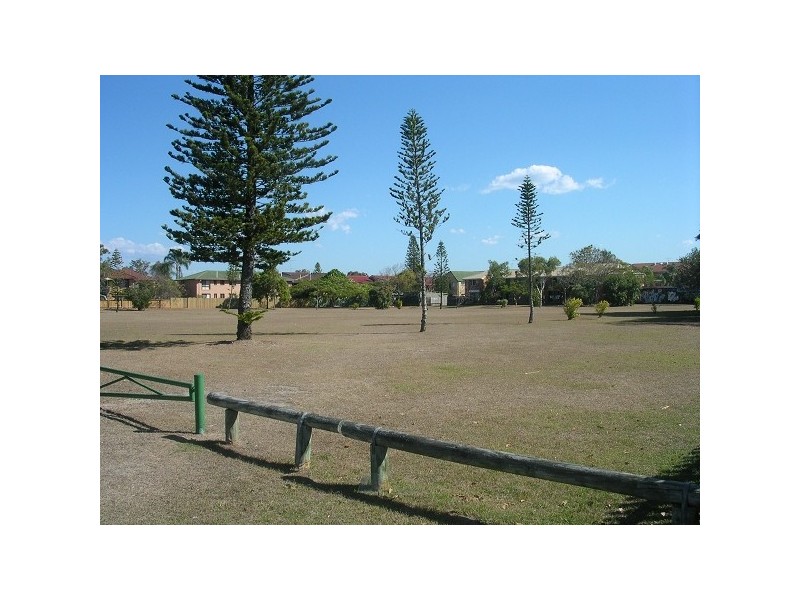 3/133 Sunshine Blvd, Mermaid Waters QLD 4218