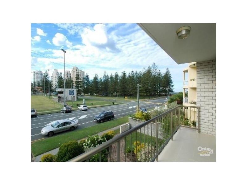 4/12 Chelsea Avenue, Broadbeach QLD 4218