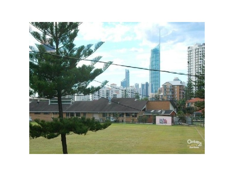 4/12 Chelsea Avenue, Broadbeach QLD 4218